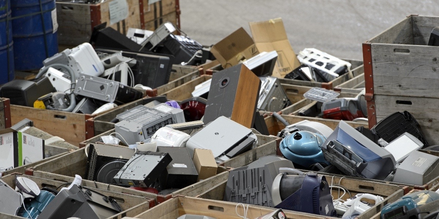 Bestellen Sie bei uns das passende Gebinde für Ihren Elektroschrott